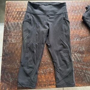 Lululemon Athletica Black Crop Leggings - size 8